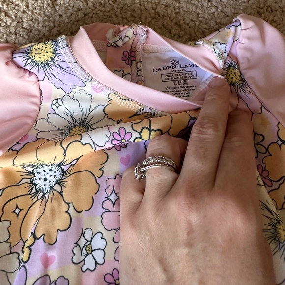 Caden Lane 6-12 long sleeve bathing suit - Picture 4 of 5